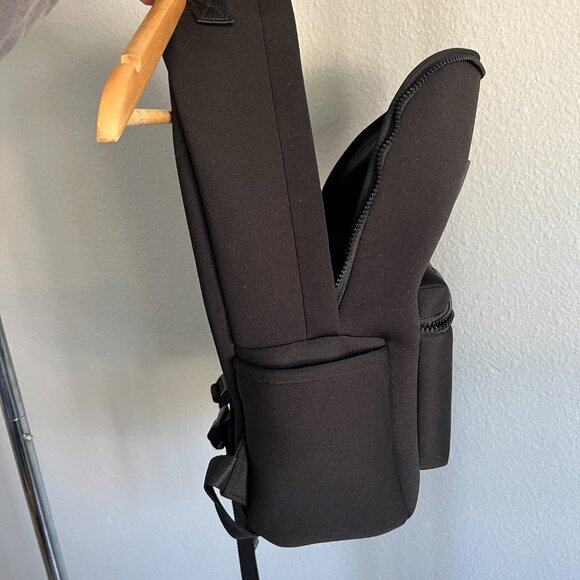 Alo Stow Backpack - Picture 6 of 6